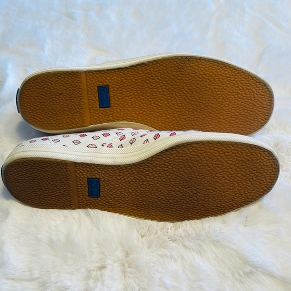 COPY - Kate Spade Champion Lips Sneakers - Picture 9 of 9